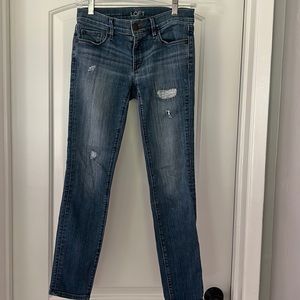 LOFT distressed skinny jeans 26/2P